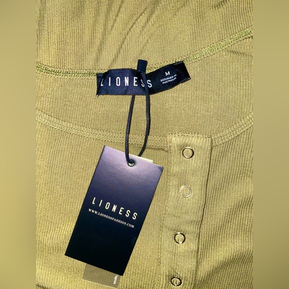 NWT**never worn* Lioness olive green knit body con mini dress long sleeve size M - Picture 6 of 8